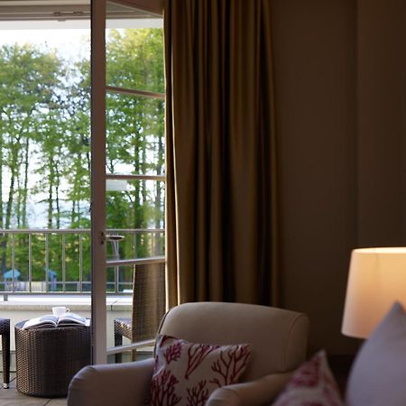 Strandhotel Zingst Esterno foto A room at the Hotel de la Villa