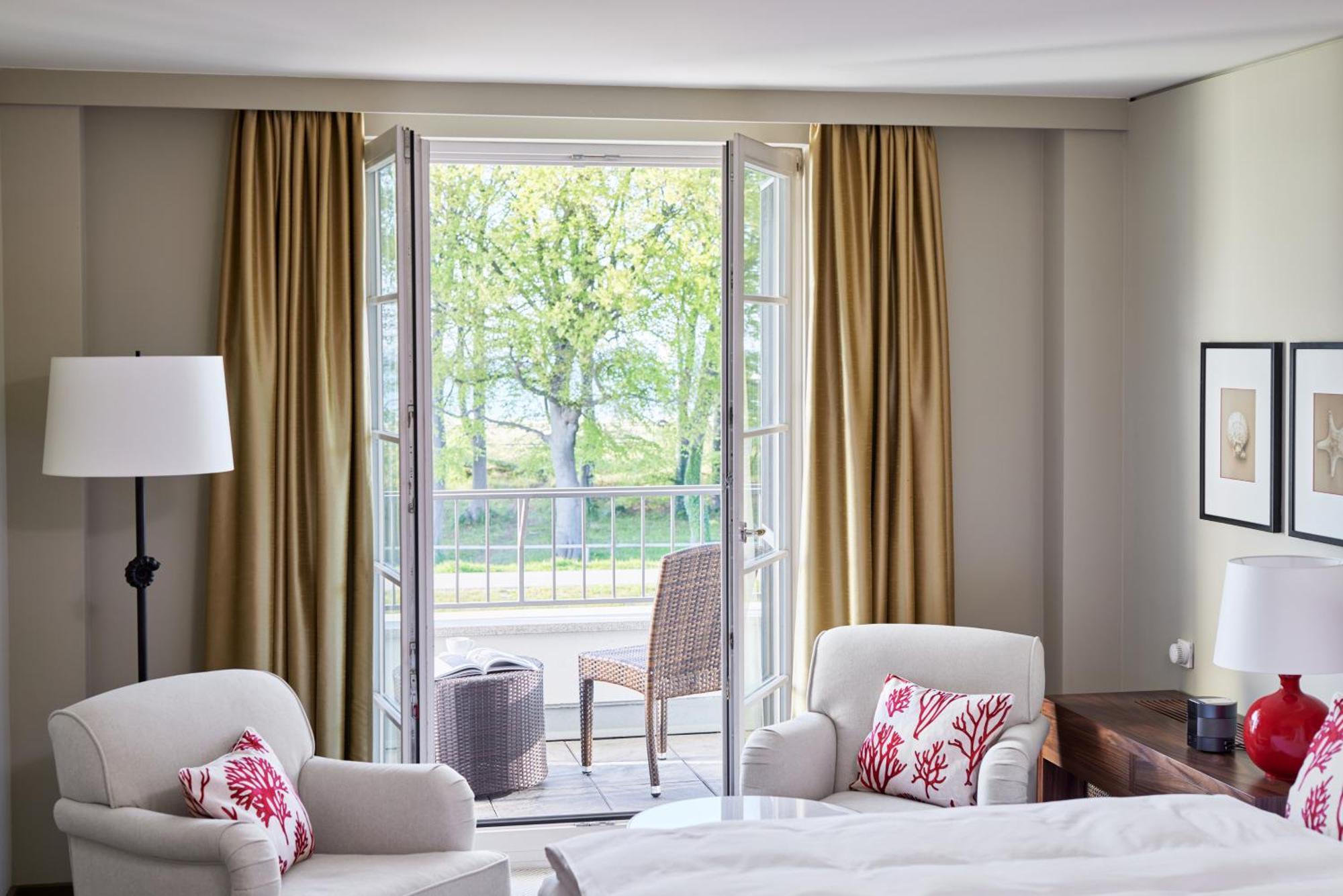 Strandhotel Zingst Esterno foto A guest room at The Ivy Hotel